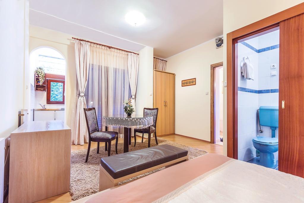 Villa Roses Apartments & Wellness Icici Exterior foto