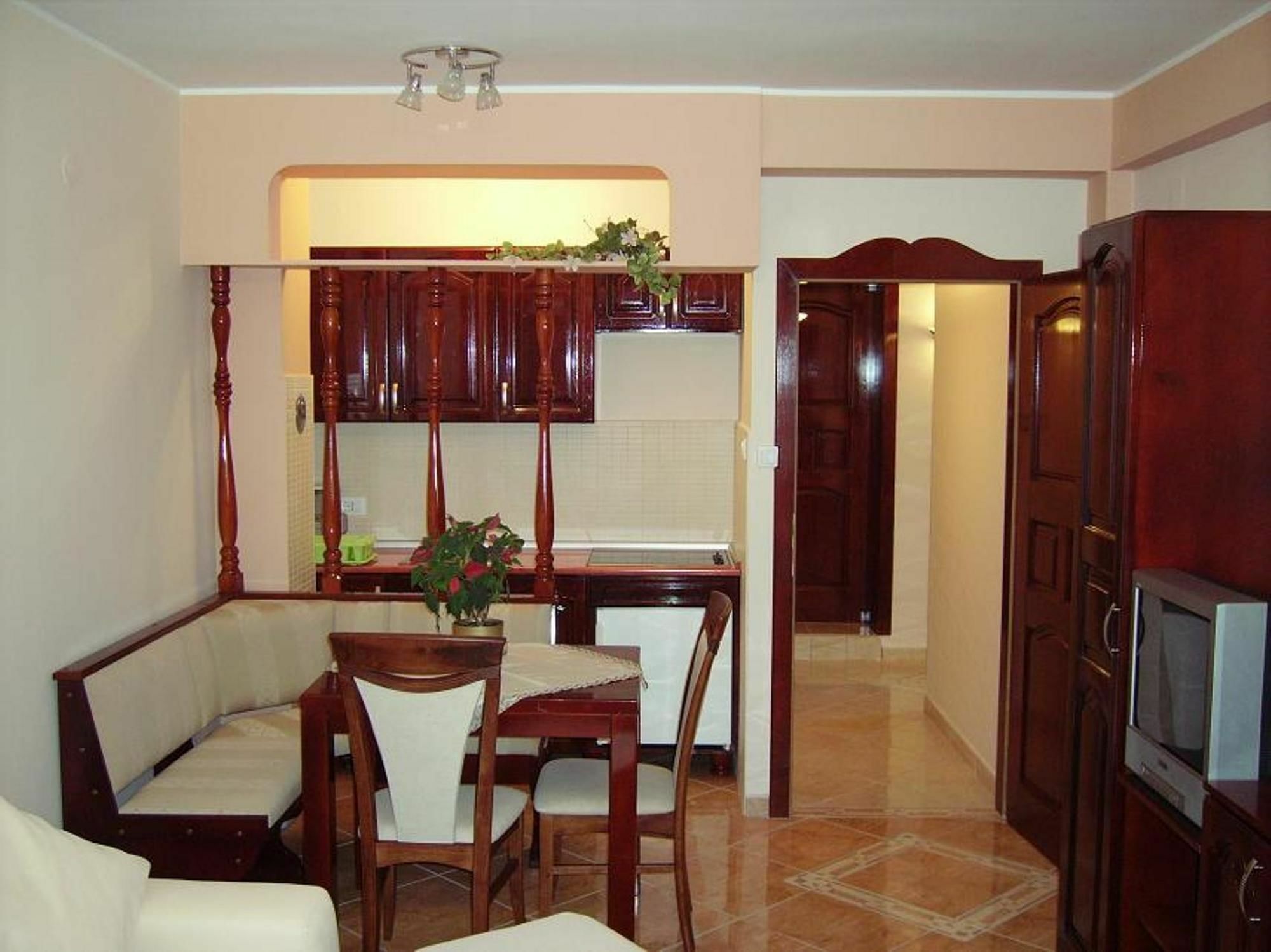 Villa Roses Apartments & Wellness Icici Exterior foto
